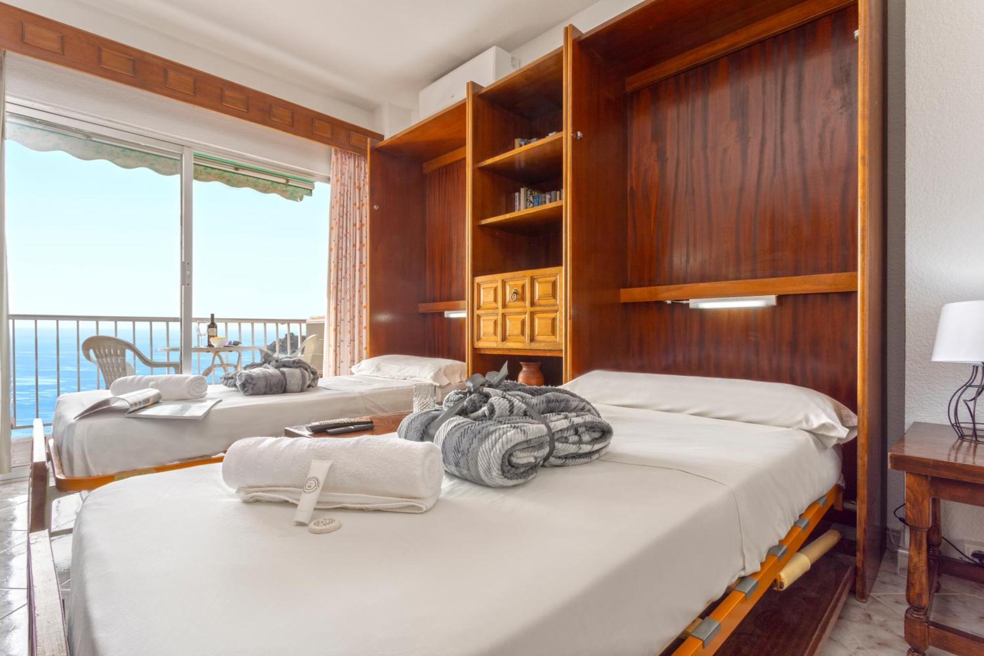 1004 - Beachfront Apartment On El Paseo, 4 Pers - Air Conditionning - Wi-Fi - Smart Tv Альмуньєкар Екстер'єр фото